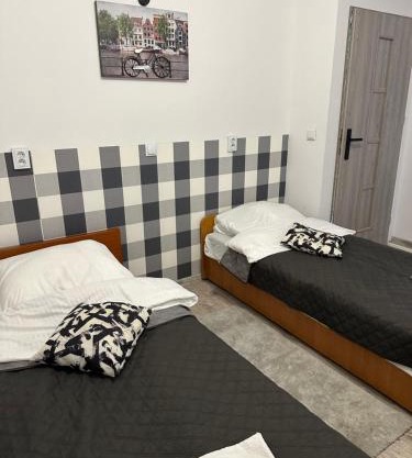 Apartament nr 5 lub 6 przy Sali Kominkowej