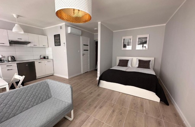 APARTAMENT OŚ. ZŁOTE 5F