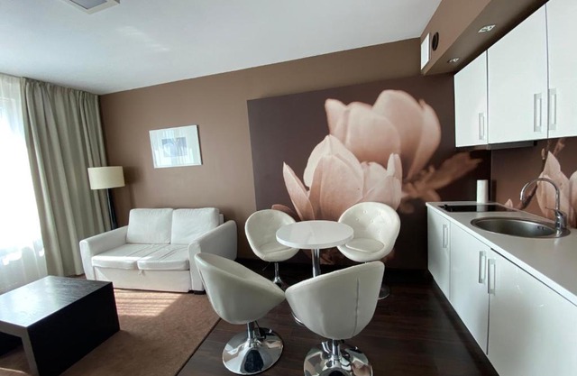 Apartament prywatny salon z aneksem kuchennym i sypialnią w hotelu Diva