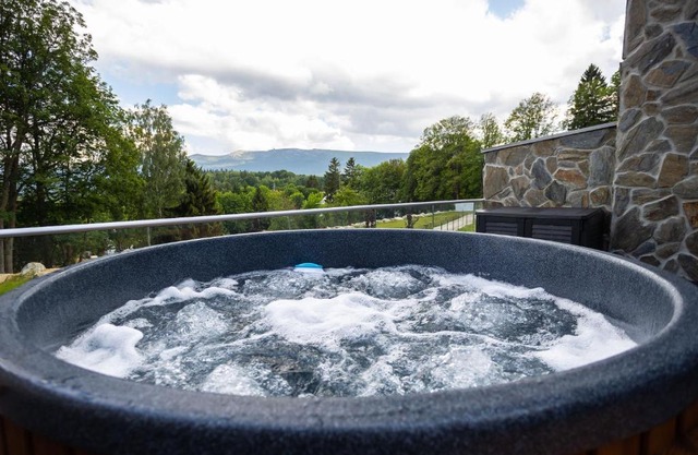 Apartament z prywatnym jacuzzi z widokiem na góry 109 KRAS RESORT