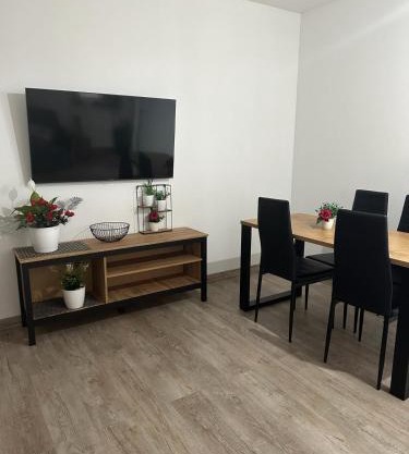 APARTAMENT Z TARASEM STELLA
