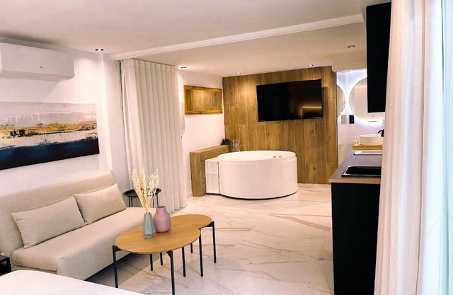 Apartamentos Turísticos Córdoba Boutique Con jacuzzi