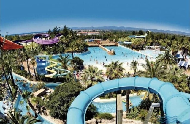 APARTBEACH BENIDORM AND VERY BRIGHT