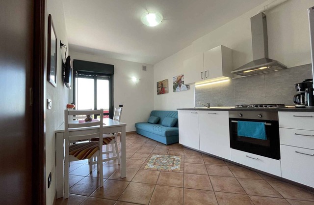 Apartement in Residence Bellavista with balcony and lake view and pool