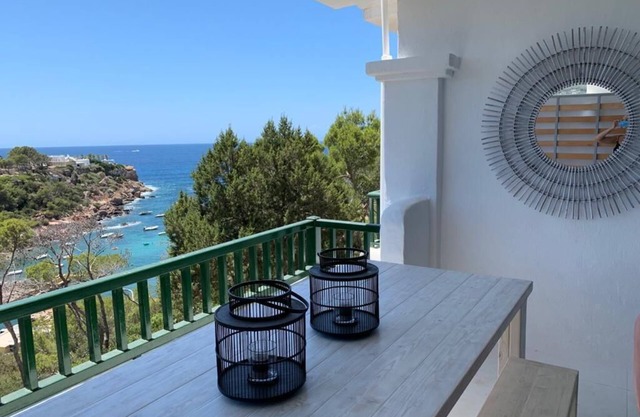* Apartment with sea view *
