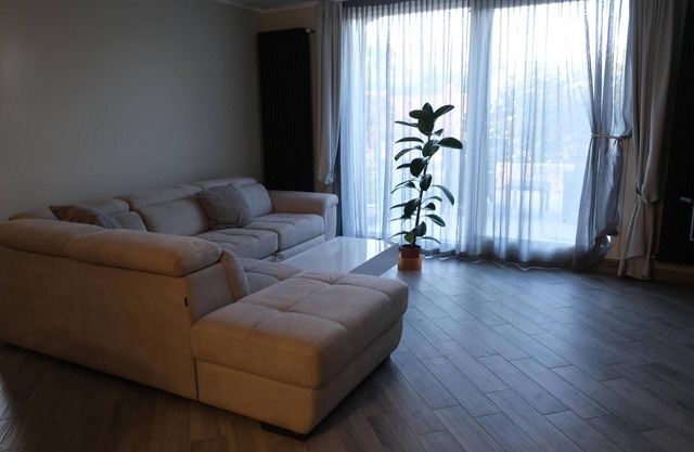 Apartment in the hills with garden