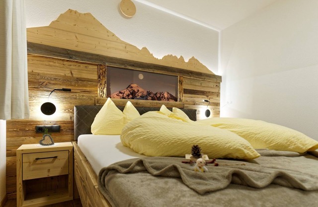 Apartment "Voppichlhof Enzian" with Mountain View, Shared Garden & Wi-Fi