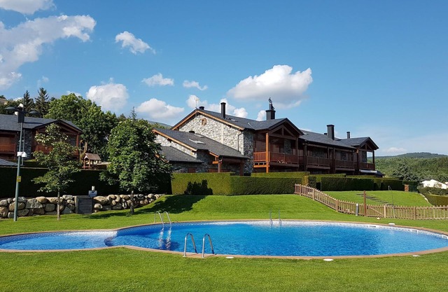 Apartment 'Infinity View Duplex - Cerdagne' with Mountain View, Shared Pool and Wi-Fi