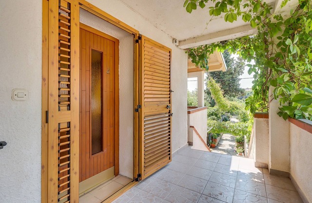 Apartments and Room Rukonić (40061-A1) - Nerezine - island Losinj