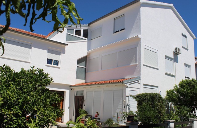 Apartmen Schwarz bis 14 Personen , Zadar, Nin, Vir, Haustierfreundlich