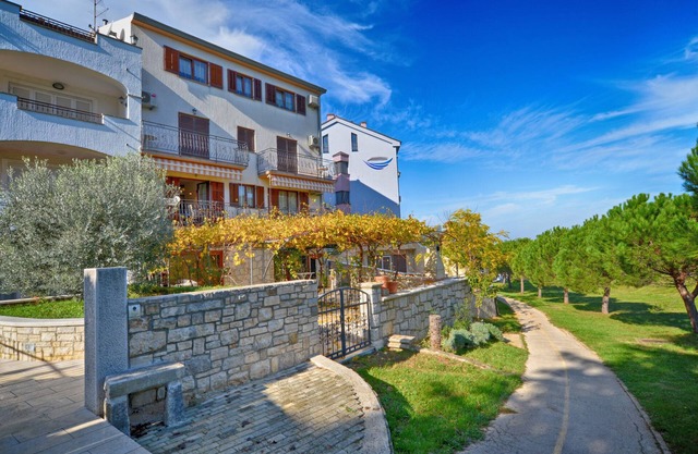 Apartment 1299/12345 (Istria - Vrsar), 300m from the beach