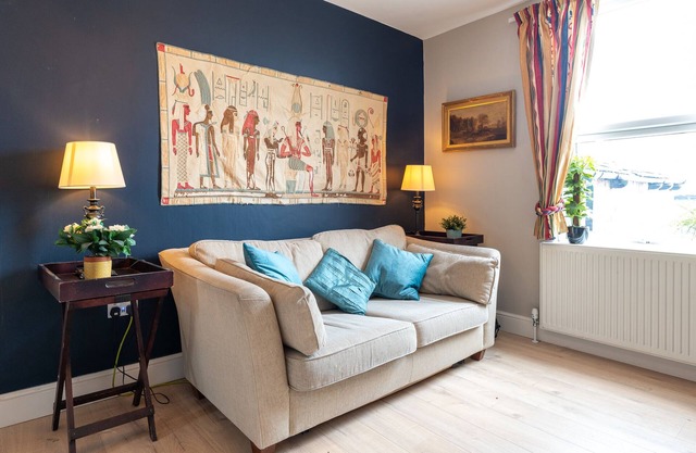 Apartment 2: 2 Bedrooms & Sofa bed sleeps 6