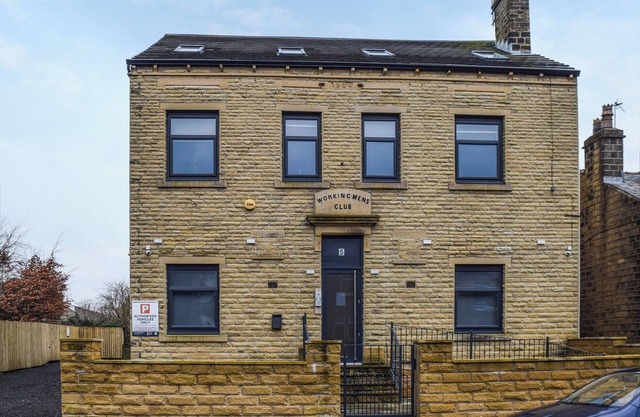 Apartment 2 - UK48905