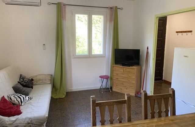 Apartment (6) persons with terrace on the beach of Farinole