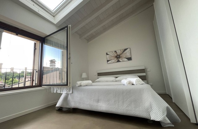 Apartment 'Appartamento Matteo' with Wi-Fi and Air Conditioning