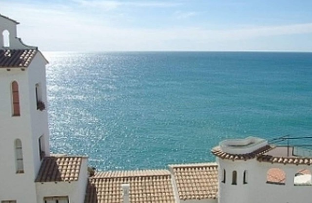 APARTMENT ABOVE THE MEDITERRANEAN SEA SITGES