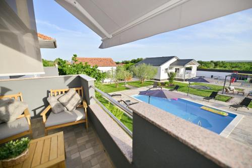 Apartment Amelie - with pool and sauna!