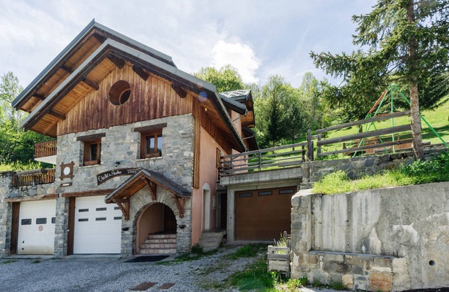Apartment 'Anémone' with Mountain View, Shared Terrace and Wi-Fi
