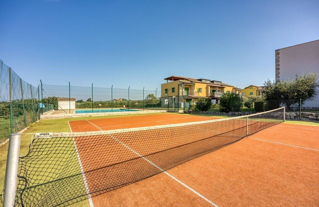 Apartment Anita with shared pool
