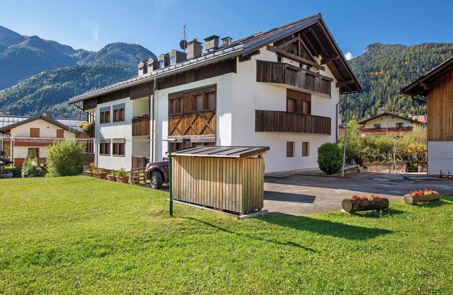 Apartment 'Appartamento Privato Nelle Dolomiti' with Mountain View and Private Garden