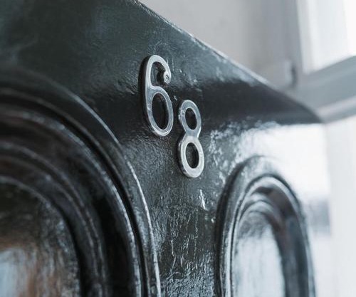 Apartment at 68
