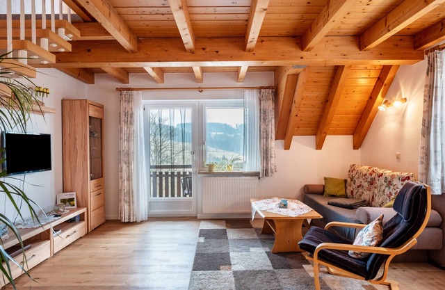 Apartment 'Berghofblick' with Shared Garden, Balcony and Wi-Fi