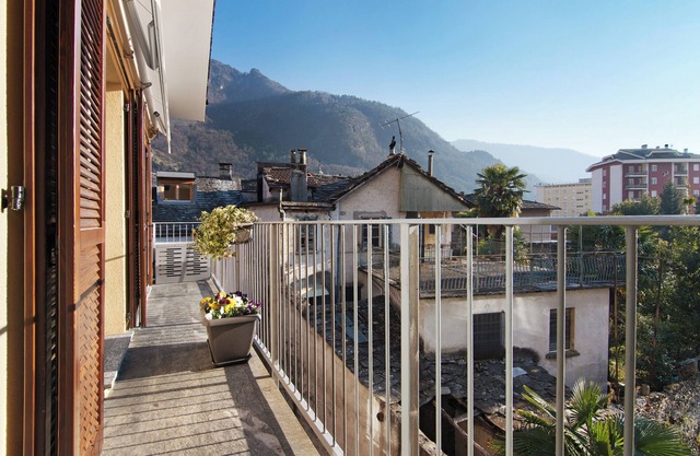 Apartment 'Bossi View' with Mountain View, Wi-Fi and Air Conditioning