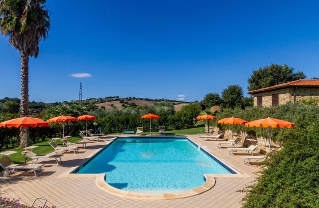 Apartment 'Bruco' with Shared Pool, Wi-Fi and Air Conditioning
