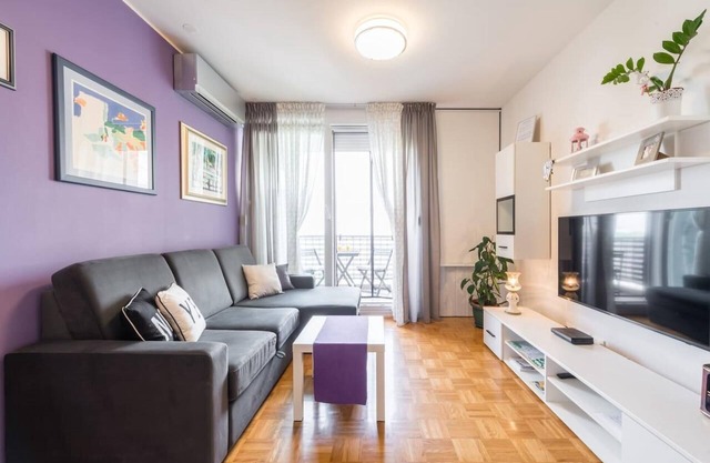 Apartment Bubi Split, 2-4 people, 3rd floor, 40 m2. free WiFi, private parking