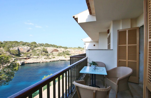 Apartment 'Cala Figuera 1b' with Sea View, Wi-Fi and Air Conditioning