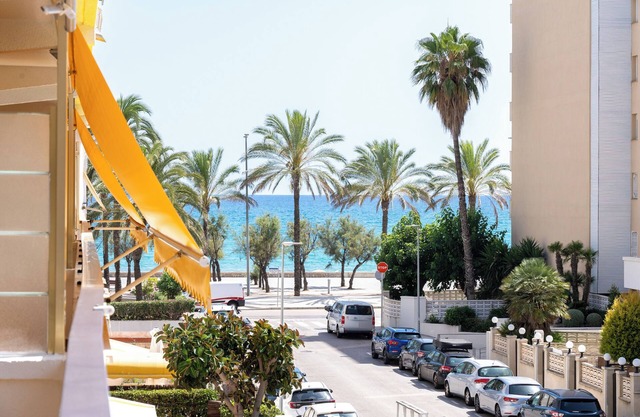 Apartment 'Calafenga' with Sea View, Wi-Fi and Air Conditioning