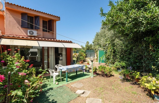 Apartment 'Casa Mediterraneo' with Shared Garden, Wi-Fi and Air Conditioning