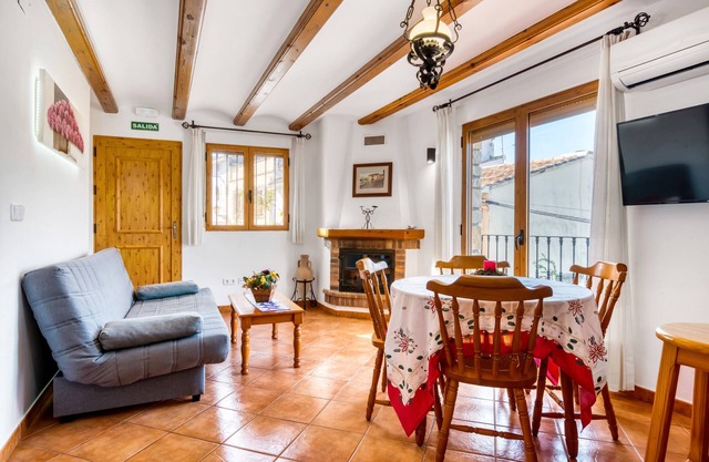 Apartment 'Cavall Vert' with Mountain View, Wi-Fi and Air Conditioning