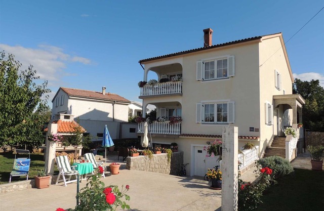 Apartment Danica with Balcony