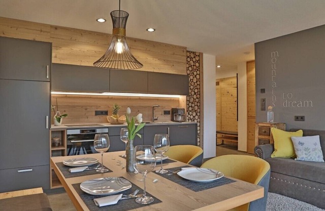 Apartment deluxe mountain feeling with a view of the entire Ahrntal Valley