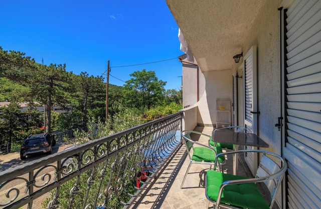 Apartment Dijana (62512-A1) - Senj