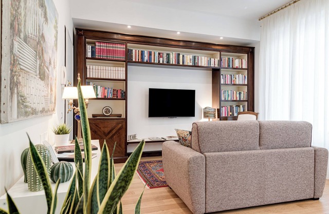 Apartment 'Dream House Scialoia' with Balcony, Wi-Fi and Air Conditioning