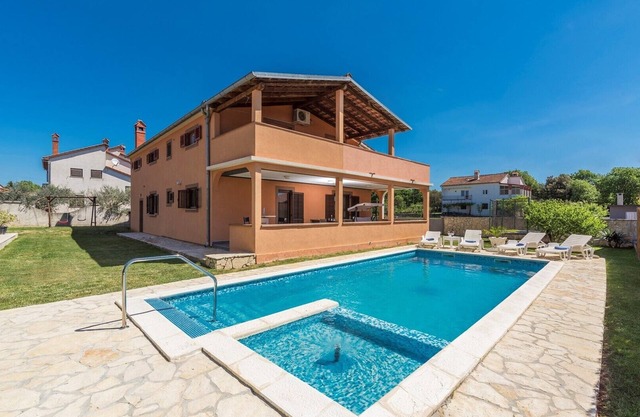 Apartment Emanuela with Private Pool