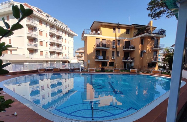 Apartment facing pine forest pool 3 max 4 people - with pool wi-fi