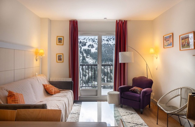 Apartment "Flaine - 7 Persons" with Mountain View and Private Terrace