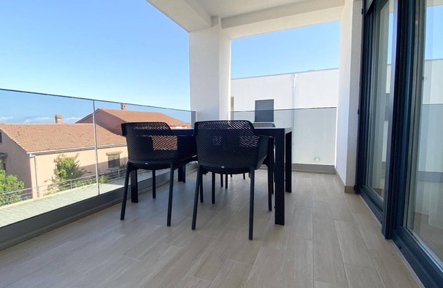 Apartment for 2 persons approx. 50 qm in Kremenići, Kvarner Bay (Krk)