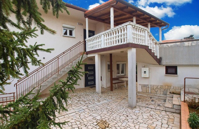Apartment for 4 persons approx. 55 qm in Pula, Istria (Istrian Riviera)