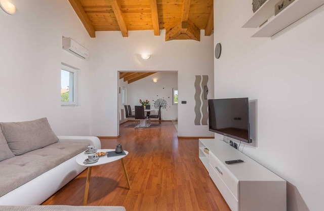 Apartment for 6 persons approx. 80 m² in Brtonigla, Istria (Umag and the surrounding area)