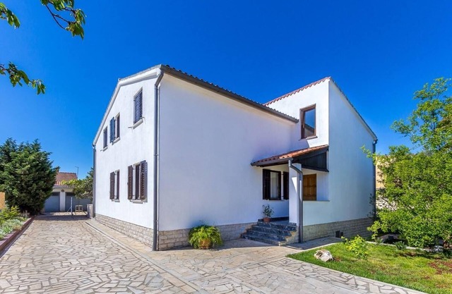 Apartment for 7 persons approx. 96 qm in Pula, Istria (Istrian Riviera)