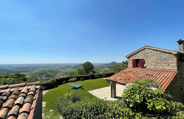 Apartment for 8 persons approx. 270 m² in Arquá Petrarca, Veneto (Padova Province)