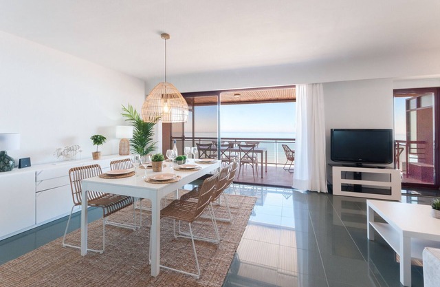 Apartment for a Premium holidays face to the Sea