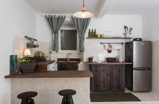 Apartment Hladilo Nostalgia - Comfort Two-Bedroom Apartment with Terrace and Partial Sea View