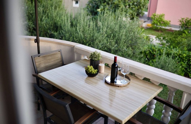 Apartment Holiday Home TiA (96751-A1) - Split