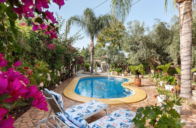 Apartment 'Hostal Venta' with Mountain Views, Shared Pool and Wi-Fi