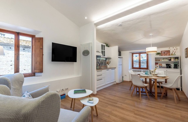Apartment 'Il Teatro' with Wi-Fi and Air Conditioning